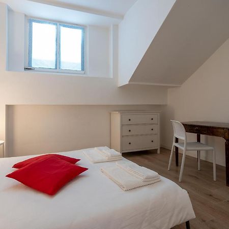 City Centre Apartment - 10 Minutes To Duomo - Free Wifi E Netflix ミラノ エクステリア 写真